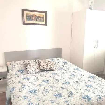 Weisse Idylle Auf Dem Blauen By Interhome Promajna