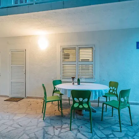 Weisse Idylle Auf Dem Blauen By Interhome