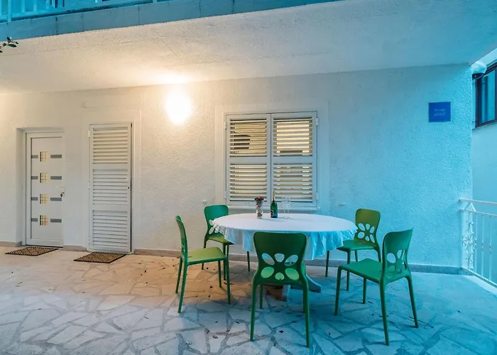 Weisse Idylle Auf Dem Blauen By Interhome