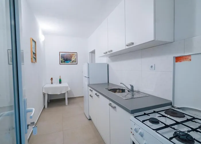 Weisse Idylle Auf Dem Blauen By Interhome Apartment Promajna