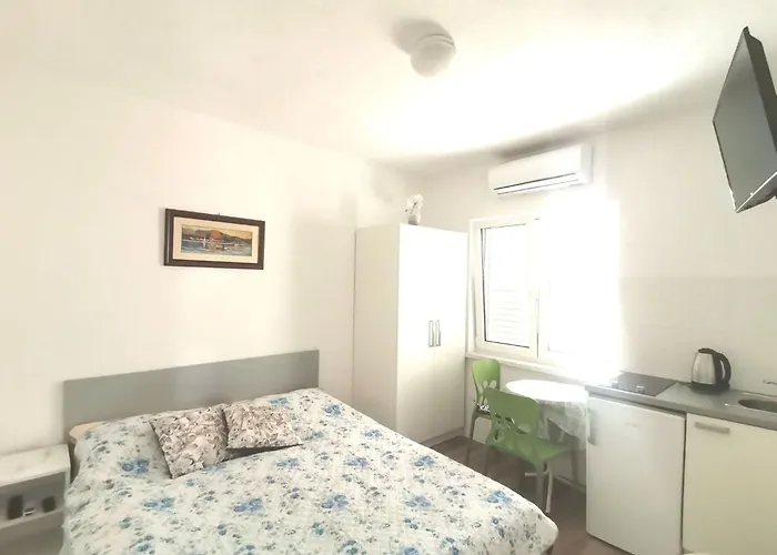 Weisse Idylle Auf Dem Blauen By Interhome Apartment *